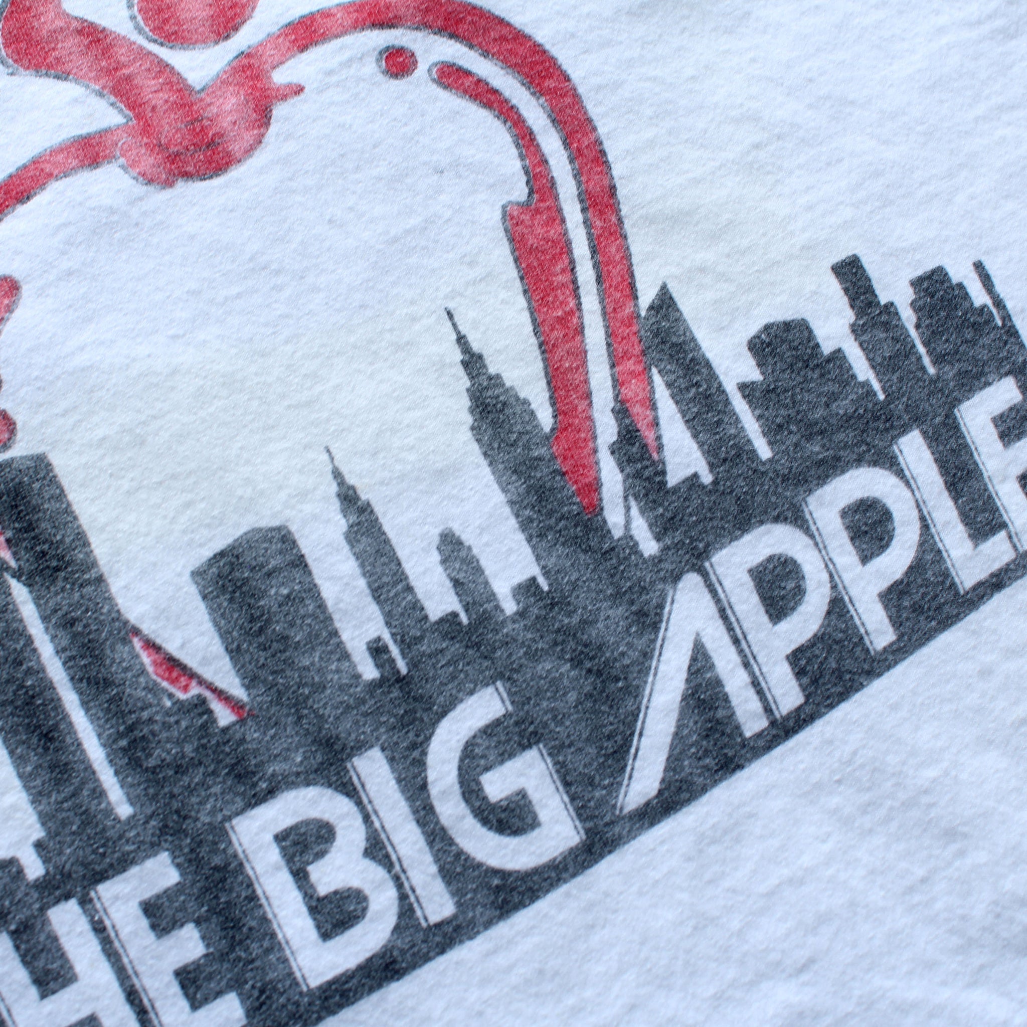 BIG APPLE T/ WHT /M